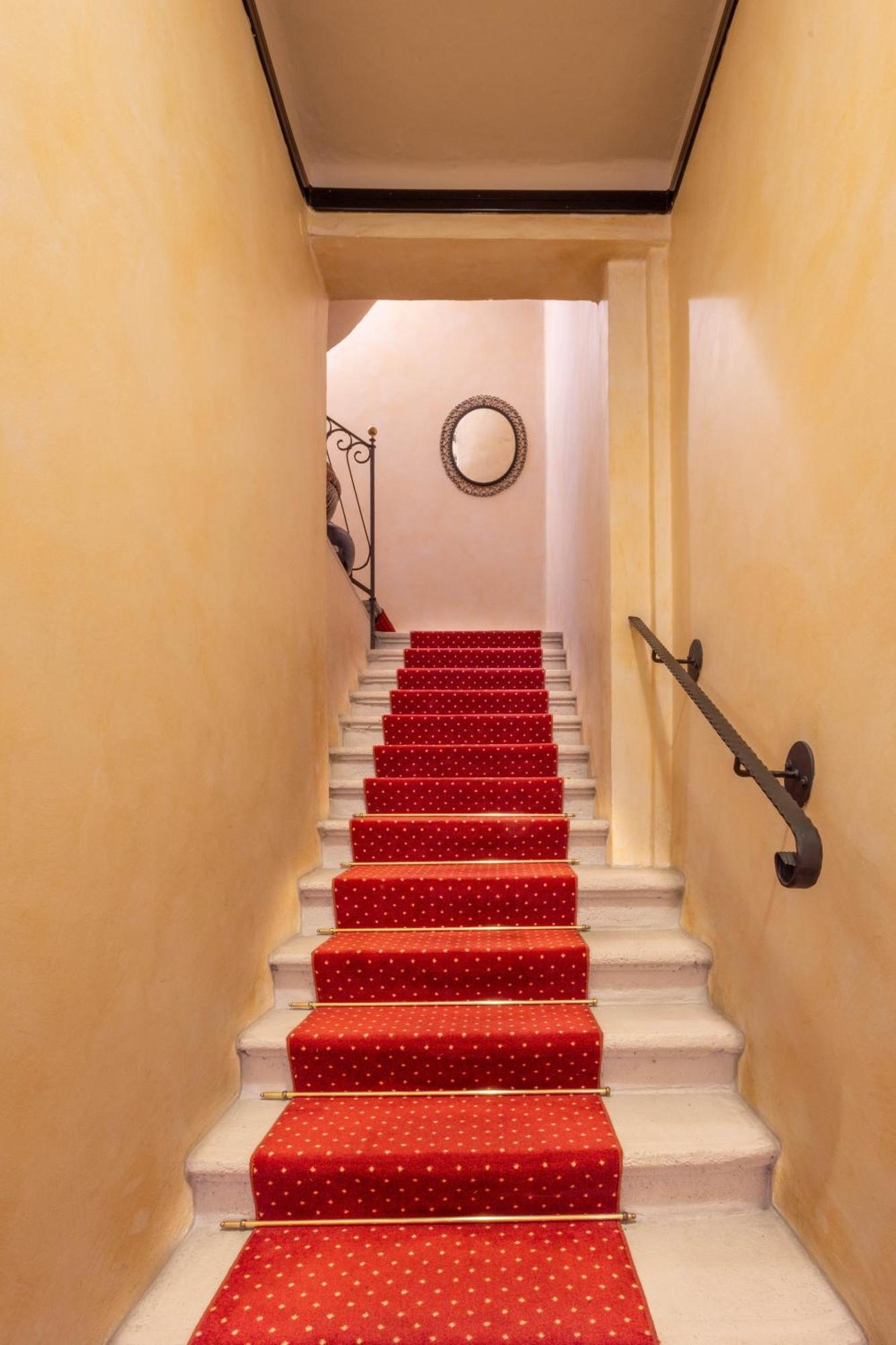 Hotel Giardinetto Дезенцано-дель-Гарда Экстерьер фото